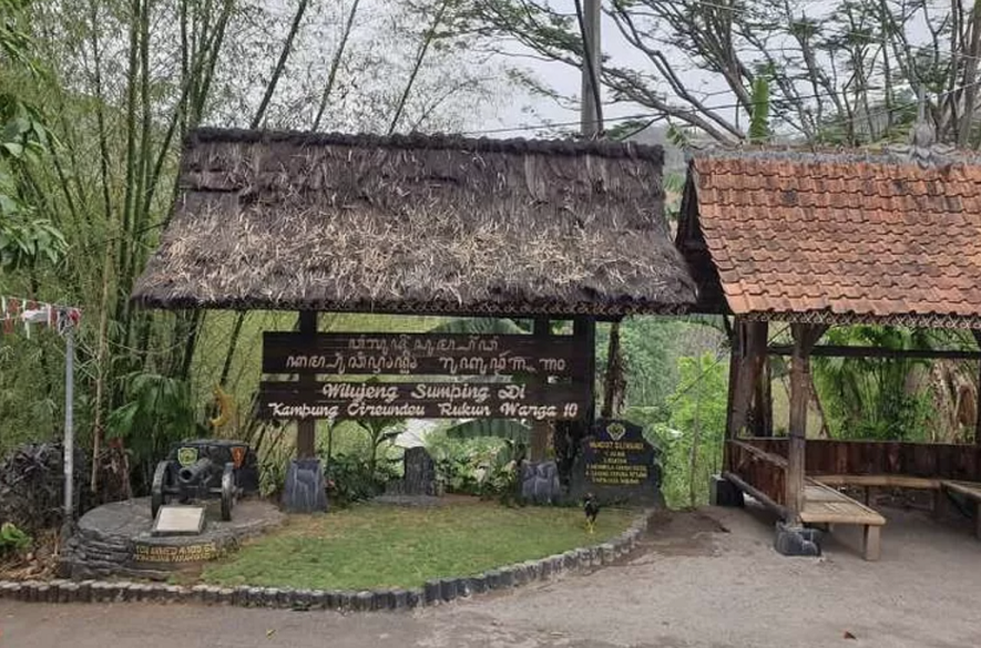 Jelajahi 7 Kampung Adat di Jawa Barat yang Penuh Sejarah! - Bolu Susu